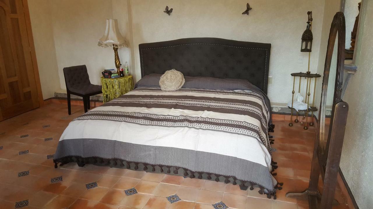La Casona Azul Bed N Breakfast Santa Rosa de Jauregui Exterior photo