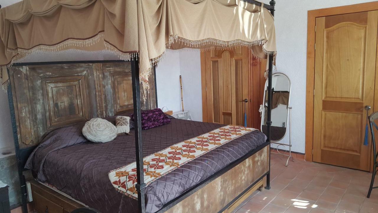 La Casona Azul Bed N Breakfast Santa Rosa de Jauregui Exterior photo