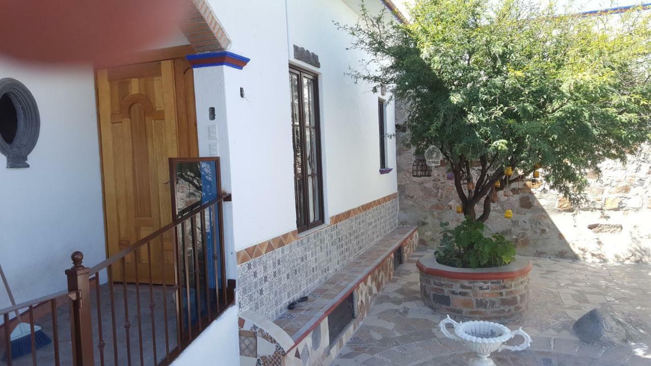 La Casona Azul Bed N Breakfast Santa Rosa de Jauregui Exterior photo
