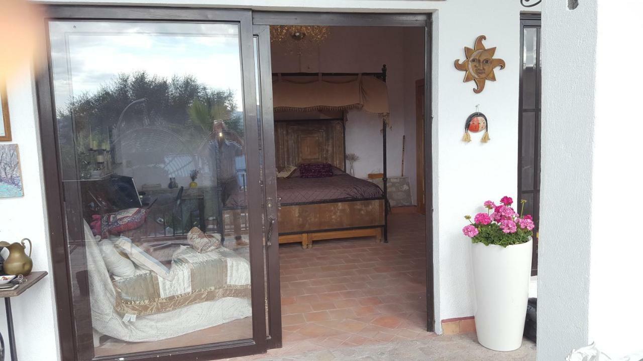 La Casona Azul Bed N Breakfast Santa Rosa de Jauregui Exterior photo