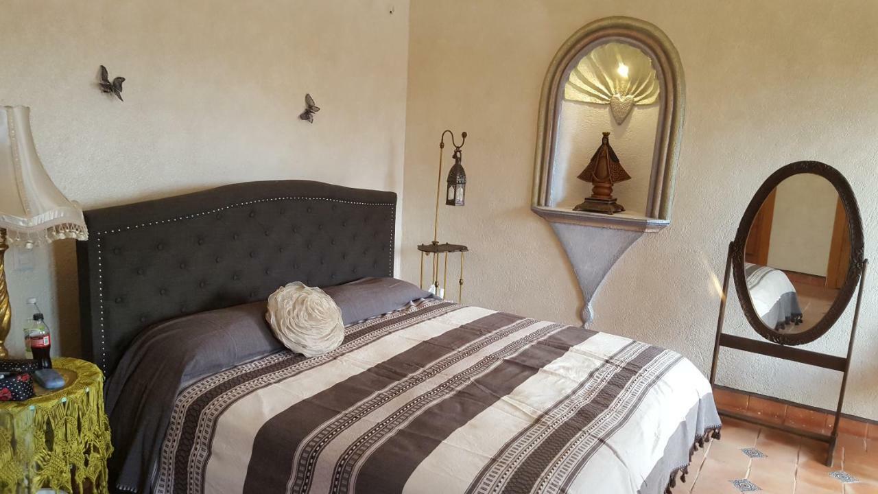 La Casona Azul Bed N Breakfast Santa Rosa de Jauregui Exterior photo